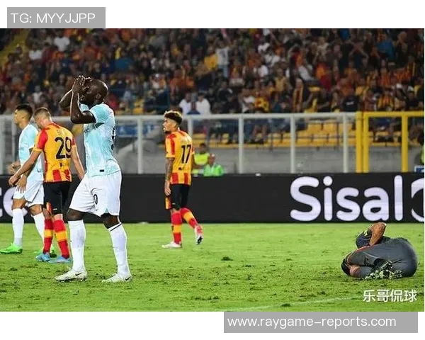 友谊赛精彩回顾:那不勒斯险胜多特蒙德引发全场热烈反响