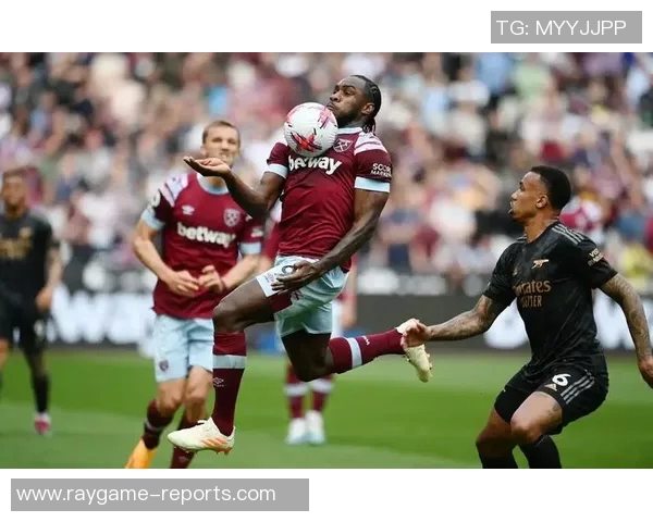 英超激战：里昂大胜尤文图斯乌龙球引发争议与热议